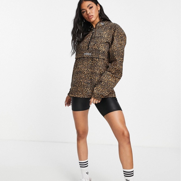 adidas Originals windbreaker jacket in leopard print size M NWT - Picture 13 of 13